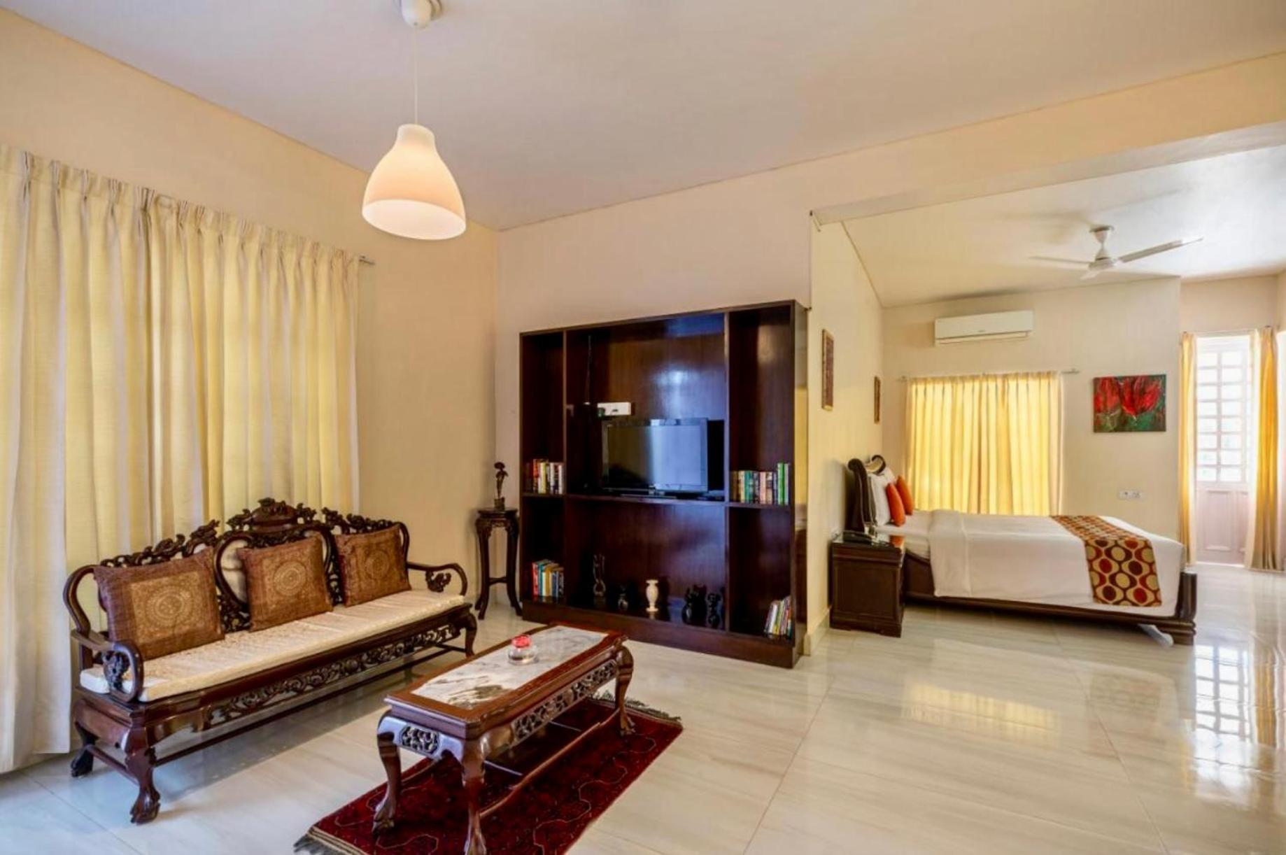 Saffron Leaf W567 Hotel Dehradun Exterior photo