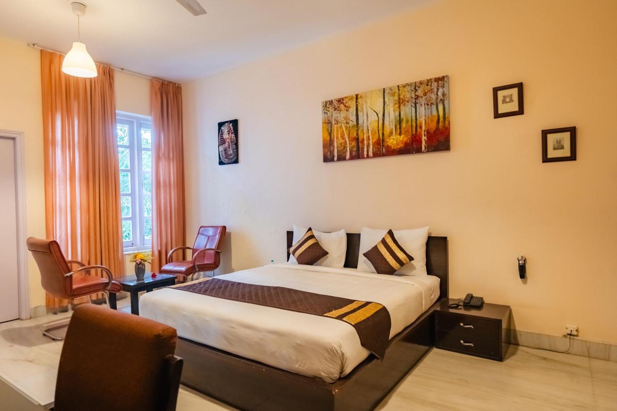 Saffron Leaf W567 Hotel Dehradun Exterior photo