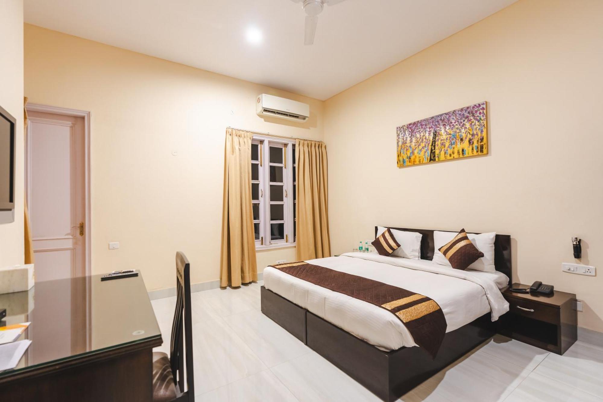 Saffron Leaf W567 Hotel Dehradun Exterior photo