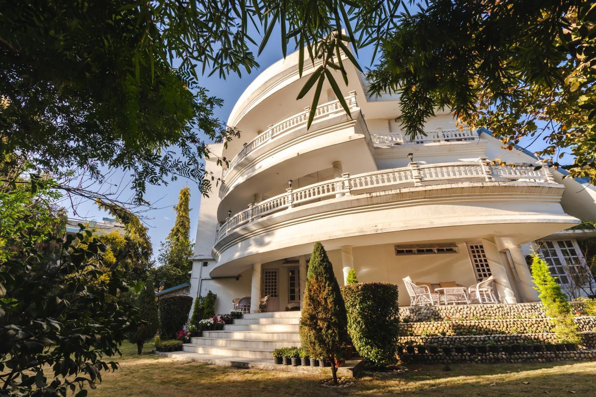 Saffron Leaf W567 Hotel Dehradun Exterior photo